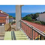 Amazing Home In Makarska With Wifi